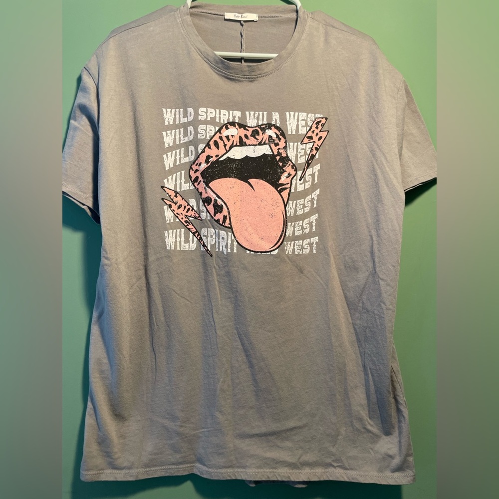 Très Bien Wild West Wild Spirit t-shirt, no size tag but I would say a woman’s L